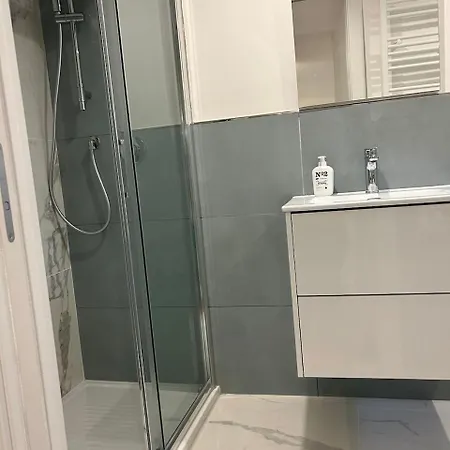 La Camera Dell'eroico Vino * Βερνάτσα